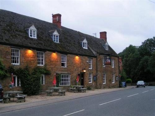 The George Inn Lower Brailes Eksteriør billede